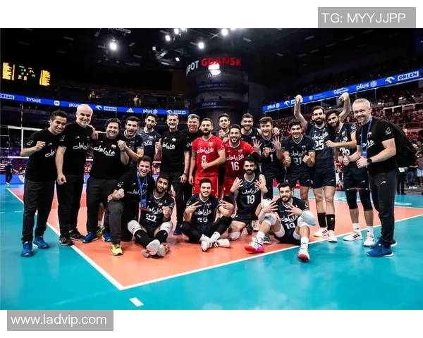 上海排球队以75分领跑冠军赛积分榜展现强劲实力