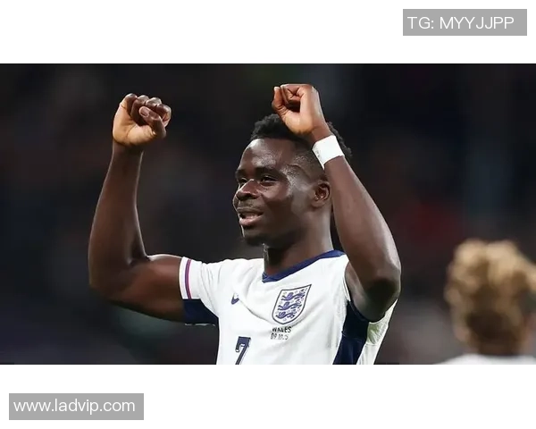 英格兰足球明星比尔兹利的传奇生涯与对足球的深远影响 英格兰足球明星比尔兹利的传奇生涯与对足球的深远影响