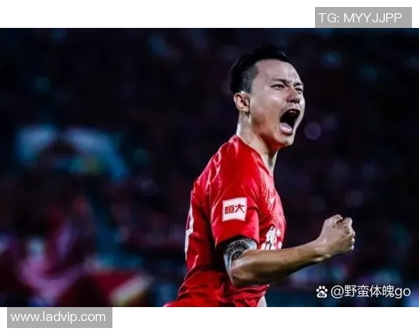 韩国足球明星金姓球员的辉煌历程与成就回顾 韩国足球明星金姓球员的辉煌历程与成就回顾